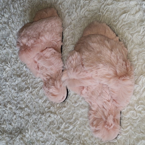 Cross Band Pink Fluffy Soft Slippers Large 9 / 10 - Picture 10 of 12